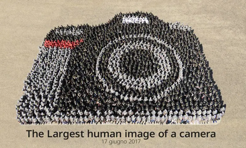 Nikon entra nel guinnes con la più grande fotocamera umana al mondo