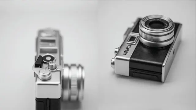 Yashica Y35