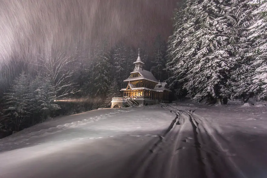 La magia dell'inverno sui monti dei giganti in Polonia