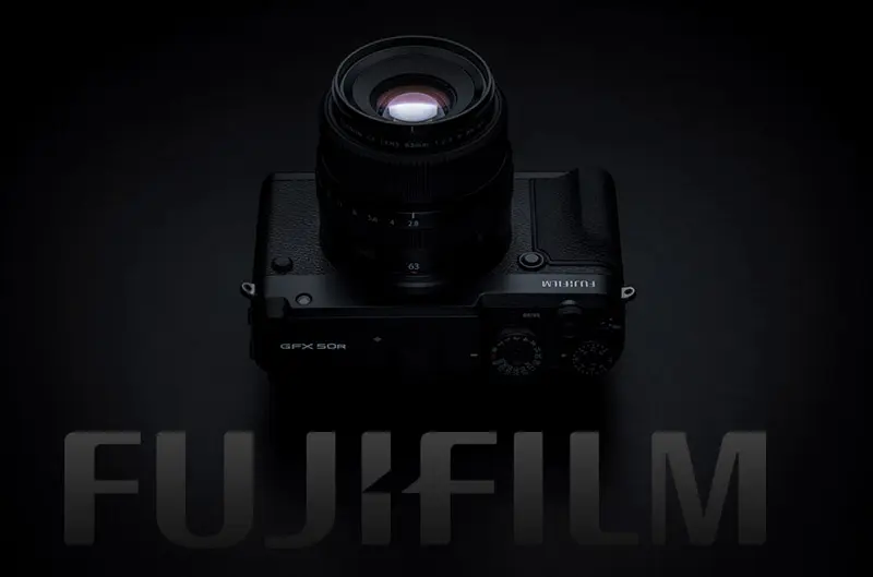Fujifilm alza l'asticella. Presentata la nuova mirrorless GFX 50R a medio formato