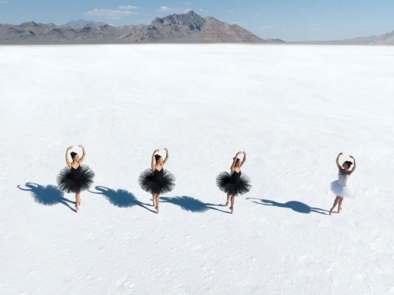 Balletto sulle Saline di Bonneville: Un'affascinante fusione tra Danza e Natura