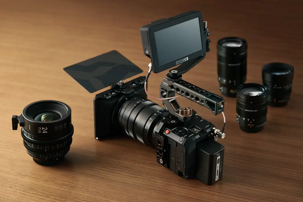 LUMIX BGH1: la prima mirrorless in stile box per cinema e live streaming