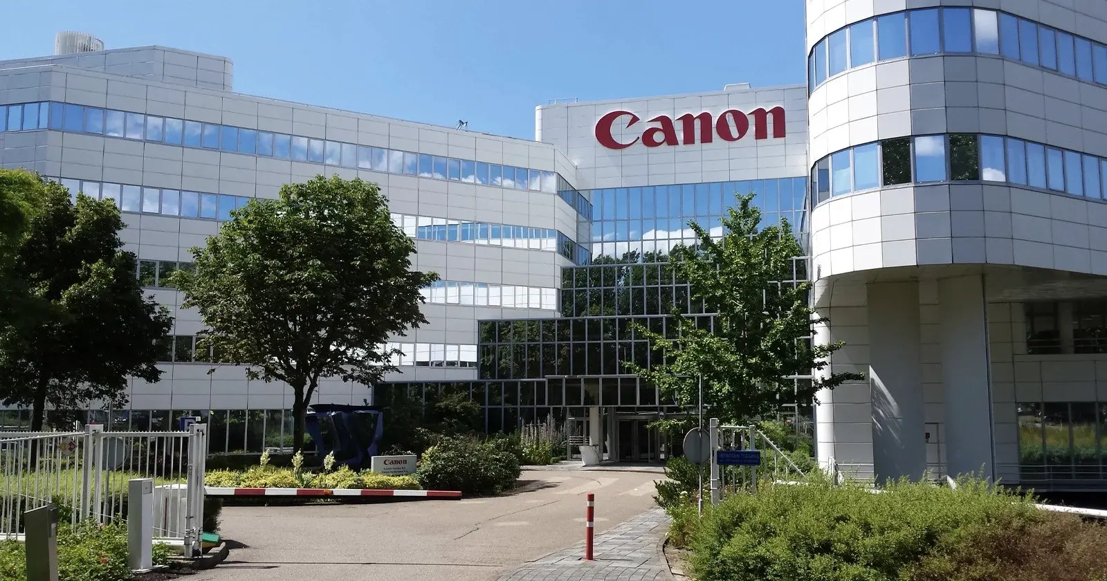 Canon Europa ferma le spedizioni di prodotti in Russia