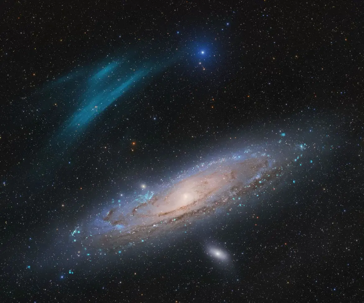 Ecco la foto astronomica dell'anno, Andromeda Unexpected