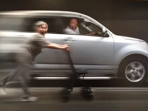 La super nonna che a 90 anni si diverte con la fotografia