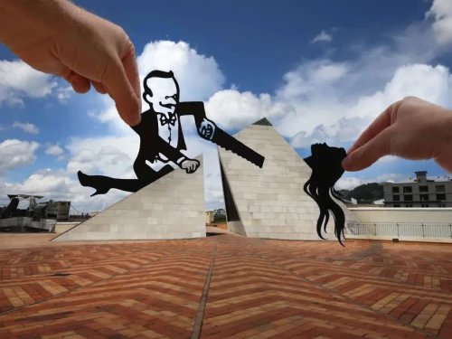 Un foglio di carta, una fotocamera, tanta creatività e il gioco è fatto. (Parte 2)