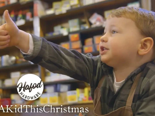 Ecco lo spot di Natale più bello del 2019! E' costato solo 100 sterline.