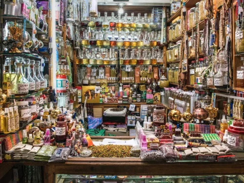 Le mini botteghe tra le medine più belle del Marocco